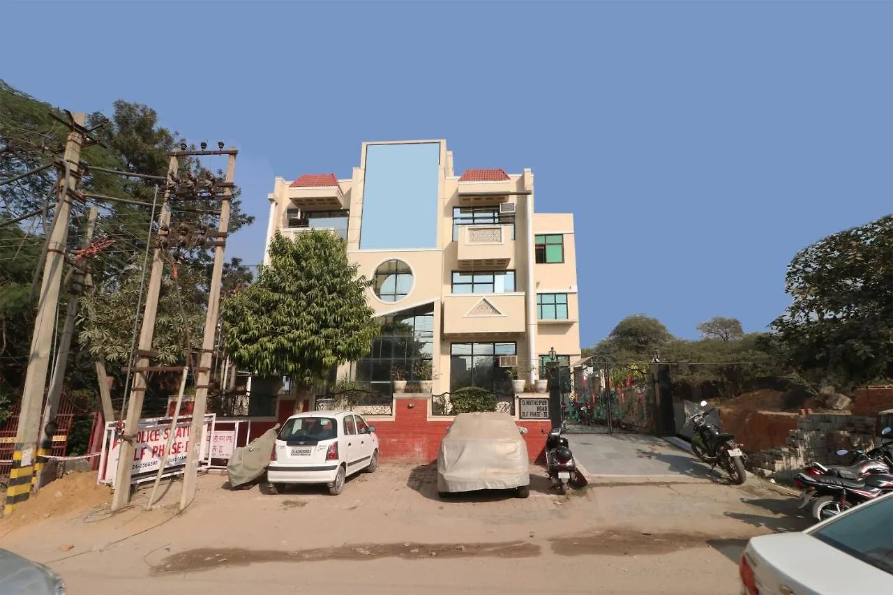 Oyo 26811 Moonlight Residency Hotel